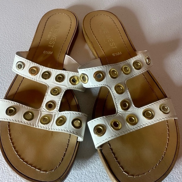 Nine West white and gold sandals size 6.5 - Picture 2 of 4